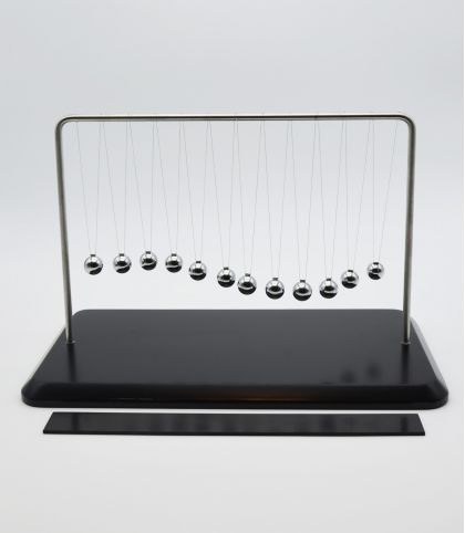 PENDULE DE NEWTON 12 BILLES
