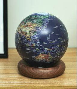 LAMPE GLOBE SUR SUPPORT EN BOIS