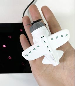 MINI AVION EN LEVITATION