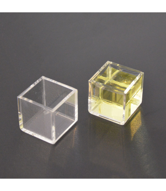 PAIRE DE CUBES CREUX TRANSPARENTS