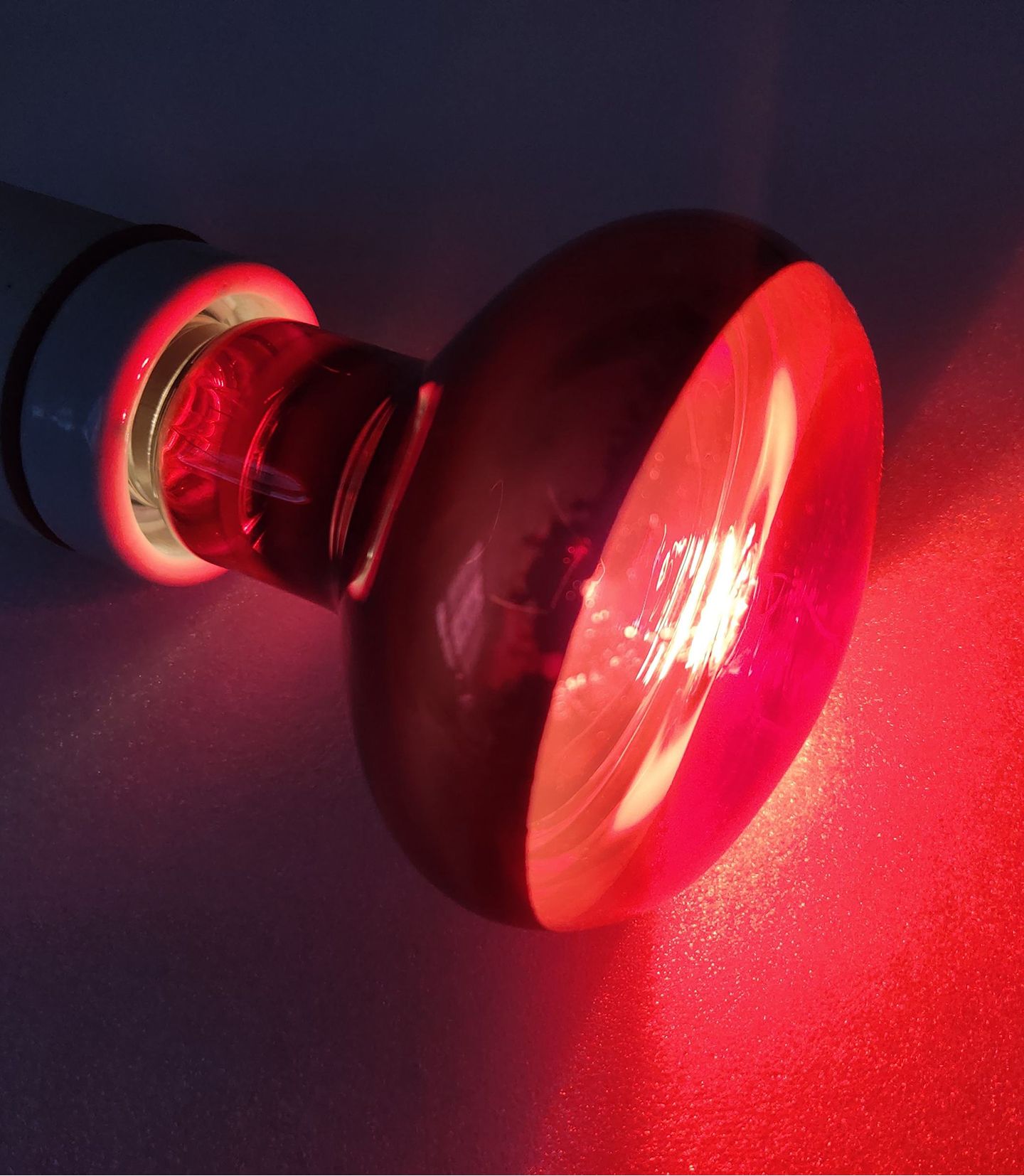Lampe chauffante à ampoule infrarouge
