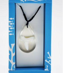 COLLIER DENT DE REQUIN