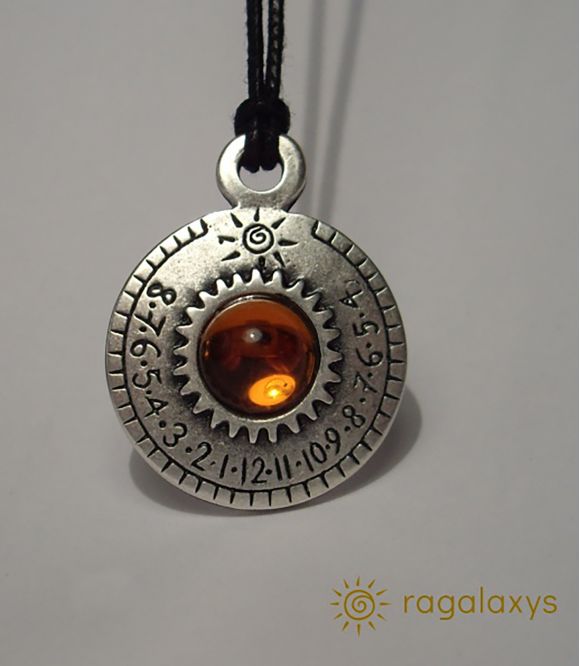 COLLIER CADRAN SOLAIRE SATURNE